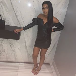 Meet your Posher, Aja